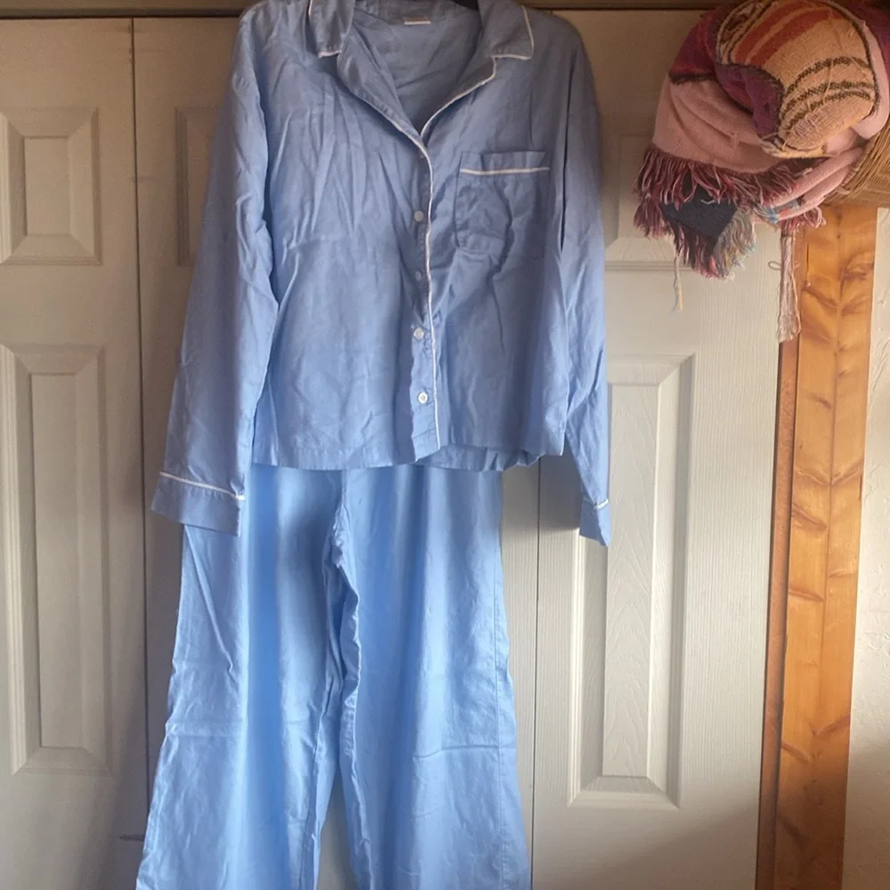 Sonoma NWOT Women’s Sleepwear 
Woven Notch Pajama Top & Pajama Pants Set medium - Picture 4 of 11